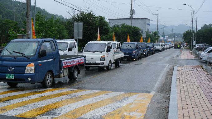 송전선로 건설 반대 차량 시위. [사진=영동군]  2025.08.08 baek3413@newspim.com