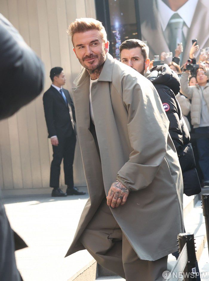 [서울=뉴스핌] 이호형 기자 = 미국 메이저리그사커(MLS) 인터 마이애미 공동 구단주 데이비드 베컴이 지난해 1월 29일 서울 중구 명동 아디다스 플래그십에서 열린 팬 미팅 행사에 도착하고 있다. 2024.01.29 leemario@newspim.com