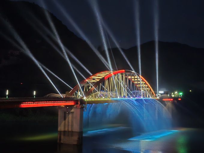 단양 고수대교 경관분수. [사진=단양군] 2025.08.13 choys2299@newspim.com