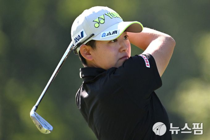 [미시소가 로이터=뉴스핌] 장환수 스포츠전문기자= 이와이 아키에가 23일 CPKC 여자오픈 2라운드 6번 홀에서 아이언 티샷을 하고 있다. 2025.08.23 zangpabo@newspim.com