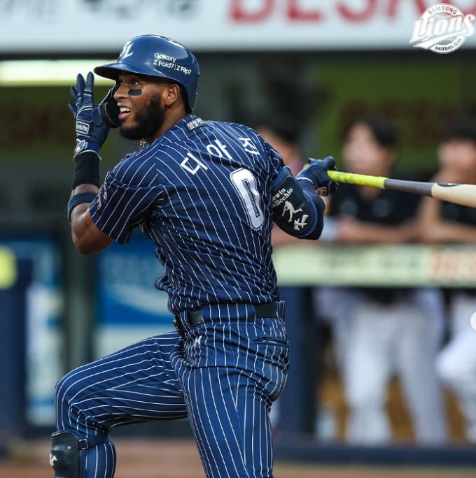 [서울=뉴스핌] 삼성의 외국인 타자 르윈 디아즈가 지난 24일 키움과의 경기에서 3회 선두 타자로 나서 솔로 홈런을 기록했다. [사진 = 삼성] 2025.08.24 wcn05002@newspim.com