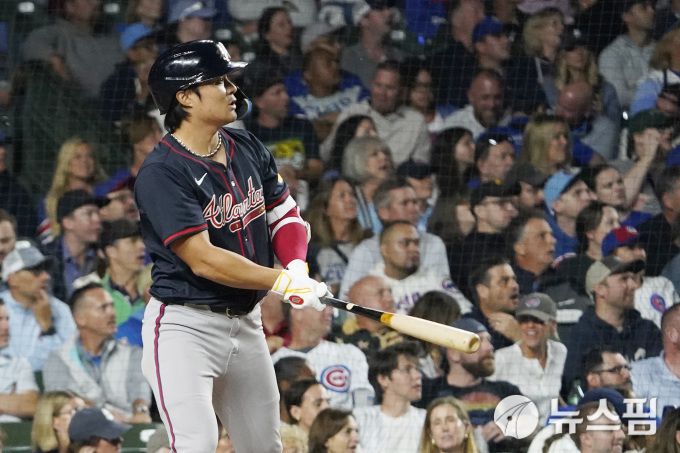 [시카고 로이터=뉴스핌] 애틀랜타의 김하성(오른쪽)이 7회 3점 홈런을 기록했다. 2025.09.04 wcn05002@newspim.com