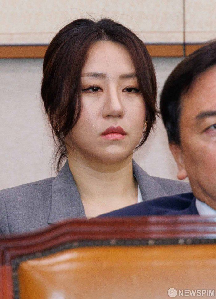 [서울=뉴스핌] 윤창빈 기자 = 고발사주 사건 제보자 조성은 씨가 5일 오전 서울 여의도 국회 법제사법위원회 법안심사제1소위원회에서 열린 검찰개혁 입법청문회에 참석해 있다. 2025.09.05 pangbin@newspim.com