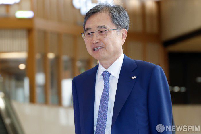 [서울=뉴스핌] 류기찬 인턴기자 = 조현 외교부 장관이 일본 미국 방문을 위해 지난 7월 29일 오전 김포국제공항을 통해 출국하고 있다. 2025.07.29 ryuchan0925@newspim.com