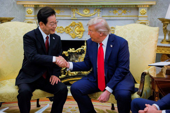 [워싱턴 로이터=뉴스핌] 이재명 대통령이 25일(현지시간) 미국 워싱턴 D.C. 백악관에서 도널드 트럼프 대통령과 정상회담을 하고 있다. 2025.08.26 photo@newspim.com