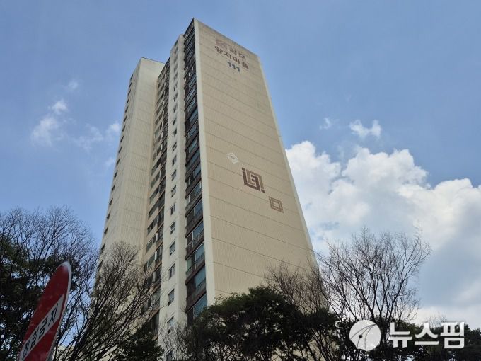 [서울=뉴스핌] 정영희 기자 = 15일 방문한 경기 성남구 분당구 수내동 양지마을 금호아파트 전경. 2025.09.15 chulsoofriend@newspim.com