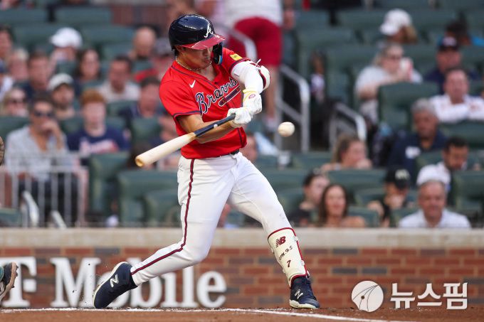 [애틀랜타 로이터=뉴스핌] 애틀랜타의 유격수 김하성이 지난 6일 시애틀과의 경기에서 1회 희생 플라이를 기록했다. 2025.09.06 wcn05002@newspim.com