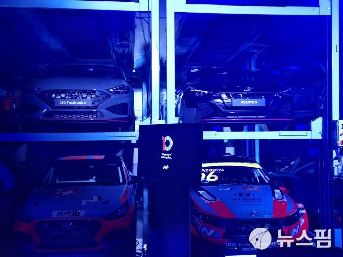 [의왕=뉴스핌] 김승현 기자 = 경기 의왕시에 위치한 현대차 고성능 브랜드 'N 아카이브'에 전시된 N 라인업. 2025.09.18 kimsh@newspim.com