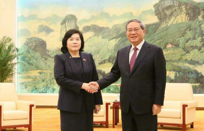 [서울=뉴스핌] 이영종 통일전문기자 = 최선희 북한 외무상이 9월 29일 베이징 인민대회당에서 리창 중국 국무원 총리와 만났다. [사진=노동신문 홈페이지]