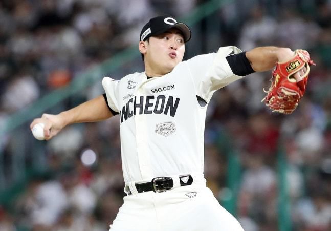 SSG의 마무리 투수 조병현. [사진 = SSG]