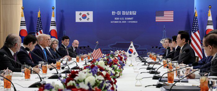 [서울=뉴스핌] 이재명 대통령이 29일 경북 경주박물관에서 도널드 트럼프 미국 대통령과 한미 정상회담을 열고 있다. [사진=APEC 2025 KOREA & 연합뉴스] 2025.10.29 photo@newspim.com