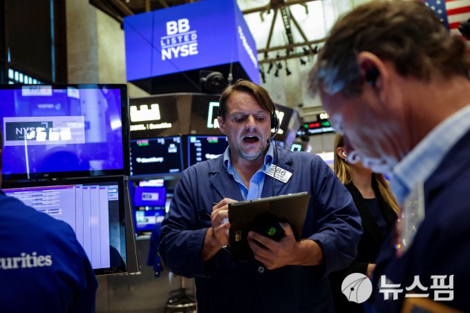 뉴욕증권거래소(NYSE) 트레이더.[사진=로이터 뉴스핌]