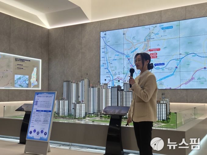 27일 박은정 LH 경기북부지역본부 차장이 남양주 내 3기 신도시 공급계획을 설명하고 있다. [사진=정영희 기자]
