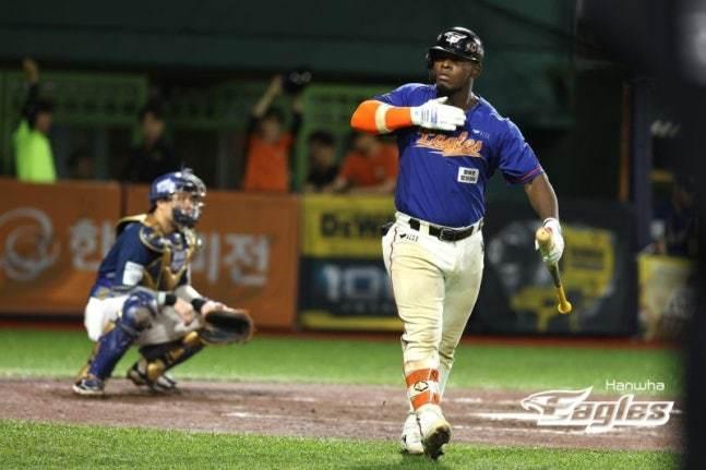 한화로 다시 돌아온 요나단 페라자. [사진 = 한화]