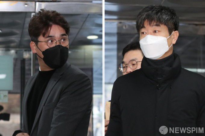 [서울=뉴스핌] 최지환 기자 = 구단 후원사에게 금품을 수수한 혐의를 받는 장정석 전 KIA 타이거스 단장(왼쪽)과 김종국 KIA 타이거스 감독이 30일 오전 서울 서초구 서울중앙지방법원에서 열린 구속 전 피의자 심문(영장실질심사)에 출석하고 있다. 2024.01.30 choipix16@newspim.com