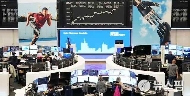 지난 8일(현지 시간) 독일 프랑크푸르트 증권거래소 모습. [사진=로이터 뉴스핌]