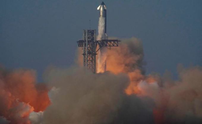 [사진 신화사 = 뉴스핌 특약] 2025년 5월 추진된 일론 머스크가 이끄는 우주탐사 기업 스페이스X의 로켓 스타십 9차 시험발사 현장 모습.