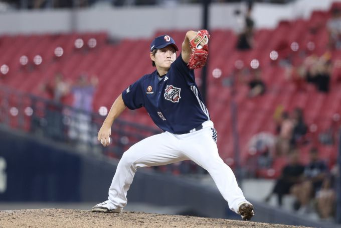 두산 김택연이 힘차게 공을 던지고 있다. [사진=두산 베어스]이웅희 기자= 2025.12.29 iaspire@newspim.com