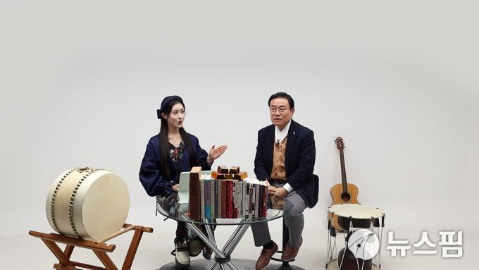 [서울=뉴스핌] 이지은 기자 =  '최한이·변상문의 작금작금'은 뉴스핌TV의 유튜브 채널 '뉴스핌TV'와 'K·SPOT'에서 확인할 수 있다. 맨 왼쪽부터 최한이, 변상문. 2025.12.31 alice09@newspim.com