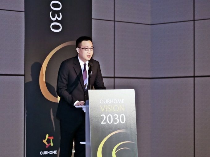 김동선 한화호텔앤드리조트 미래비전총괄 부사장이 아워홈 인수의 의미와 청사진에 대해 설명하고 있다. [사진=아워홈]