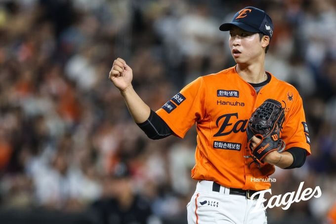 선발 투수에서 불펜 투수로 보직 변경한 엄상백. [사진 = 한화]