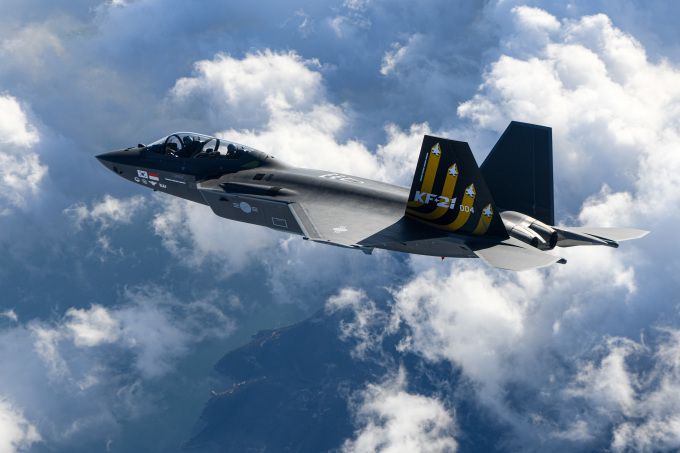 한국형 전투기 KF-21. 총 1600여 회, 1만3000개 항목에 이르는 비행시험을 단 한 번의 사고 없이 완료하며 안전성을 입증했다. [사진=한국항공우주산업] 2026.01.13 gomsi@newspim.com