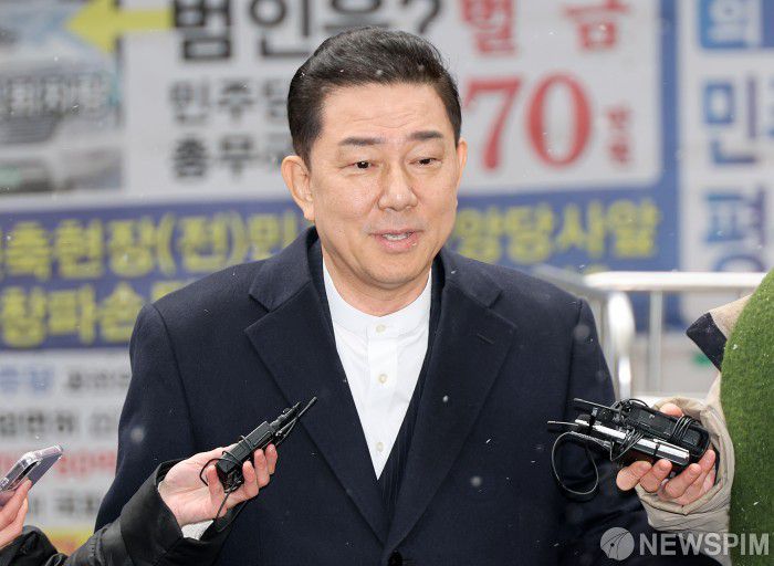 [서울=뉴스핌] 정일구 기자 = 김병기 전 더불어민주당 원내대표가 12일 오후 서울 여의도 중앙당사에서 열린 더불어민주당 윤리심판원에 출석하고 있다. 2026.01.12 mironj19@newspim.com