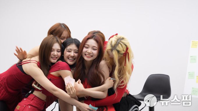 [서울=뉴스핌] 양진영 기자 = 종합뉴스통신사 뉴스핌TV 'K라이징스타'에 출연한 걸그룹 키라스. 2026.01.14 jyyang@newspim.com