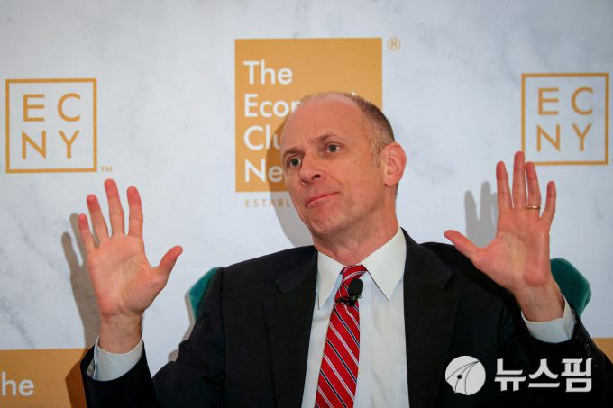 오스탄 굴스비 시카고 연방준비은행 총재.[사진=로이터 뉴스핌]  2025.12.13 mj72284@newspim.com