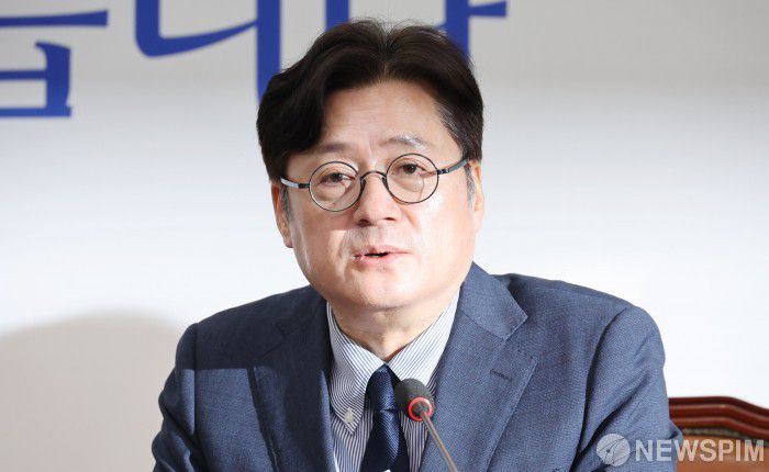 [서울=뉴스핌] 이형석 기자 = 홍익표 더불어민주당 원내대표가 3일 오전 서울 여의도 국회에서 열린 최고위원회의에서 발언을 하고 있다. 2024.05.03 leehs@newspim.com