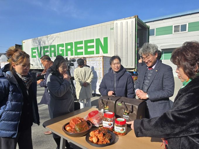 전남 김치 미국 수출 선적식. [사진=전남도] 2026.01.21 ej7648@newspim.com