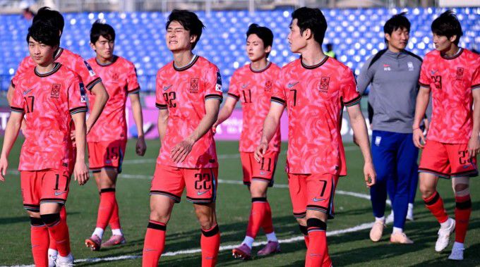 [서울=뉴스핌] 박상욱 기자 = 20일 AFC 아시안컵 4강전에서 일본에 0-1로 패한 한국 U-23 축구대표팀 선수들이 실망하고 있다. [사진=AFC] 2026.01.21 psoq1337@newspim.com