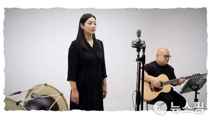 [서울=뉴스핌] 이지은 기자 = '최한이·변상문의 작금작금'은 뉴스핌TV의 유튜브 채널 '뉴스핌TV'와 'K·SPOT'에서 확인할 수 있다. 맨 왼쪽부터 김보성 소리꾼과 이철수 기타리스트.  2026.01.22 alice09@newspim.com