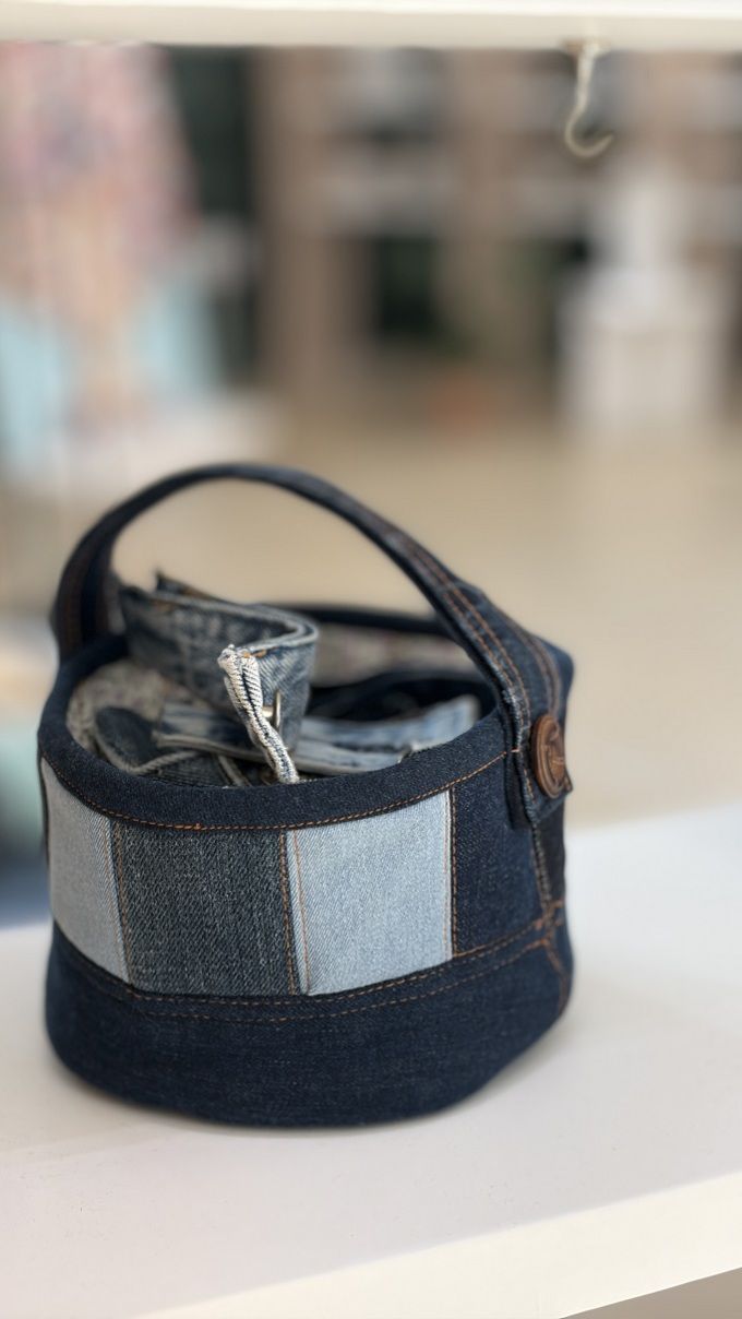 청바지 업사이클 제품. [사진=경기도]