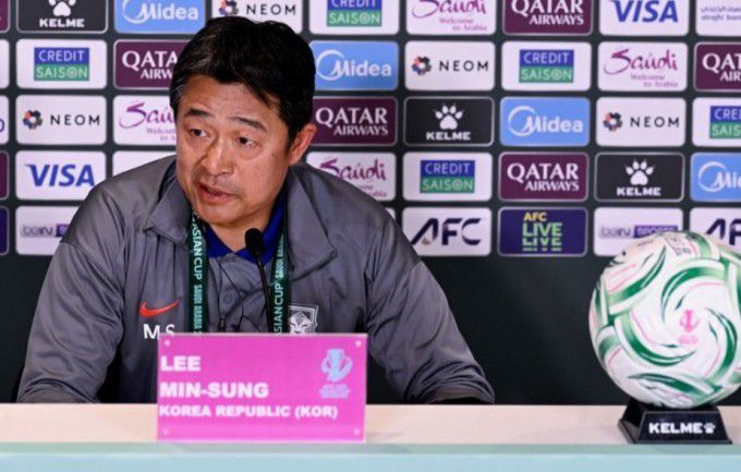 [서울=뉴스핌] 박상욱 기자 = 이민성 감독이 20일 U-23 아시안컵 4강전 일본전을 마치고 기자회견을 하고 있다. [사진=AFC] 2026.01.21 psoq1337@newspim.com