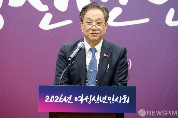 [서울=뉴스핌] 류기찬 기자 = 문진영 청와대비서실 사회수석이 23일 오후 서울 중구 은행회관에서 열린 2026년 여성신년인사회에서 이재명 대통령의 축사를 대독하고 있다. 2026.01.23 ryuchan0925@newspim.com