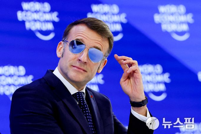 지난 20일(현지시간) 스위스 다보스에서 열린 세계경제포럼(WEF) 연차총회에 참석한 에마뉘엘 마크롱 프랑스 대통령의 모습. [사진=로이터 뉴스핌]