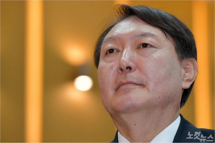 윤석열 검찰총장이 국민의례를 하고 있다. (사진=박종민 기자/자료사진)