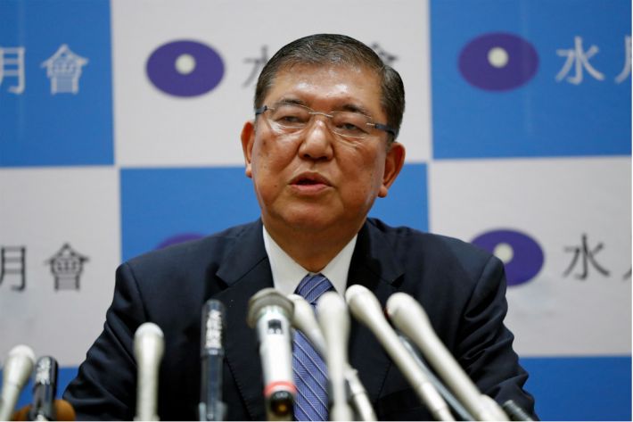 일본의 집권 자민당 간사장을 역임한 이시바 시게루 의원이 1일 도쿄에서 기자회견을 열어 아베 신조 총리의 후임을 뽑는 당 총재 선거 출마한다고 밝히고 있다.(사진=연합뉴스)