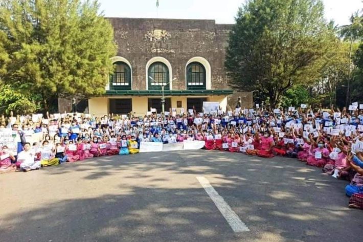 미얀마 양곤대학교 대학과 교수가 참여한 쿠테타 항의 집회의 모습  (사진제공= 미얀마 출신 인권운동가 소모뚜)