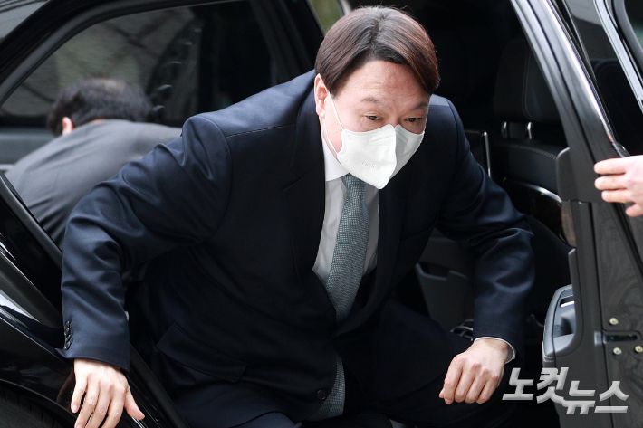 윤석열 검찰총장이 4일 검찰총장직 사의를 표명했다. 이한형 기자