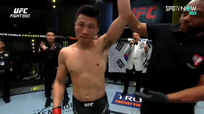 UFC 파이트 나이트 댄 이게와 메인 이벤트 경기서 판정승을 거둔 정찬성. SPOTV 제공