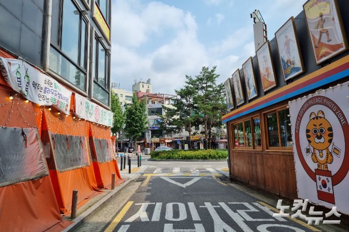 9일 한적한 홍대거리. 백담 수습기자