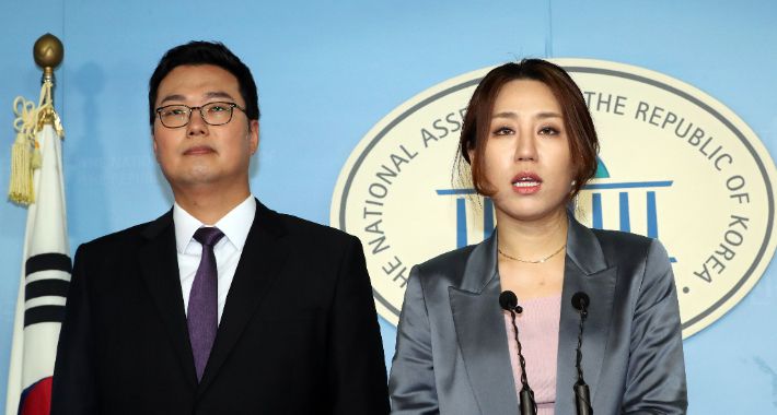 고발 사주 의혹 제보자로 밝혀진 조성은 전 미래통합당 중앙선대위 부위원장     (서울=연합뉴스) 야당을 통한 여권 인사 고발 사주 의혹의 제보자로 밝혀진 조성은 전 미래통합당(현 국민의힘) 중앙선대위 부위원장.     조 전 부위원장이 지난해 2월 국회 정론관에서 열린 중도ㆍ청년ㆍ정책 정당 미래통합당 합류 선언 기자회견에서 발언하고 있다. 2021.9.20 [연합뉴스 자료사진]     jeong@yna.co.kr (끝)   연합뉴스