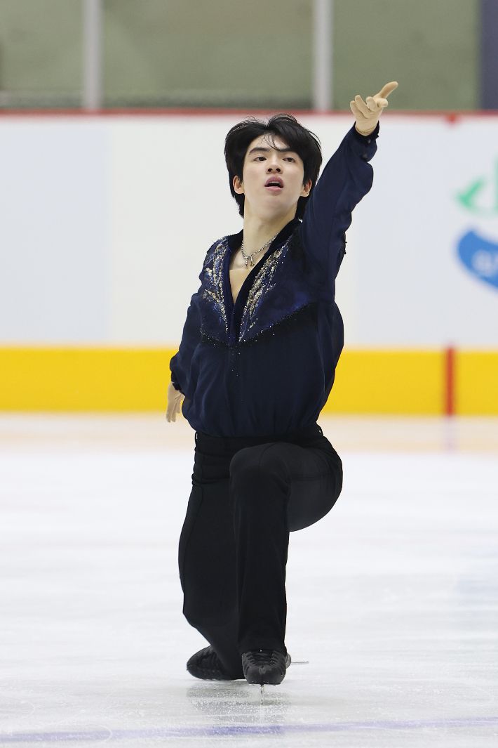 연기를 펼치는 차준환. 대한빙상경기연맹 제공