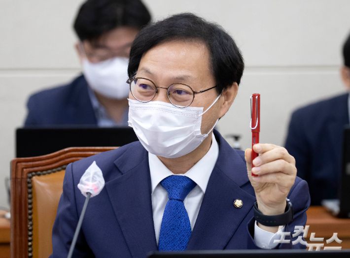 더불어민주당 김성주 의원. 윤창원 기자