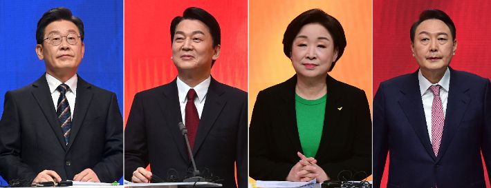 21일 오후 서울 마포구 MBC 미디어센터 공개홀에서 열린 중앙선거방송토론위원회 주관 제20대 대통령선거 후보 초청 1차 토론회에 앞서 대선 후보들이 토론 준비를 하고 있다. 연합뉴스