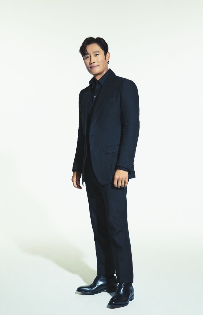 영화 '비상선언' 탑승객 재혁 역 배우 이병헌. BH엔터테인먼트 제공