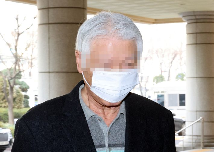 재판 출석하는 해밀톤호텔 대표. 연합뉴스