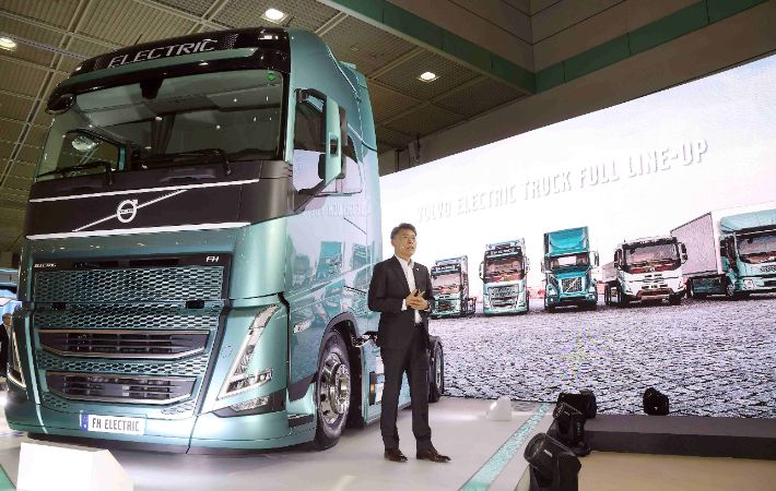 'EV 트렌드 코리아 2023'에 전시된 볼보의 대형 트럭 'FH 일렉트릭'. 볼보트럭코리아 제공